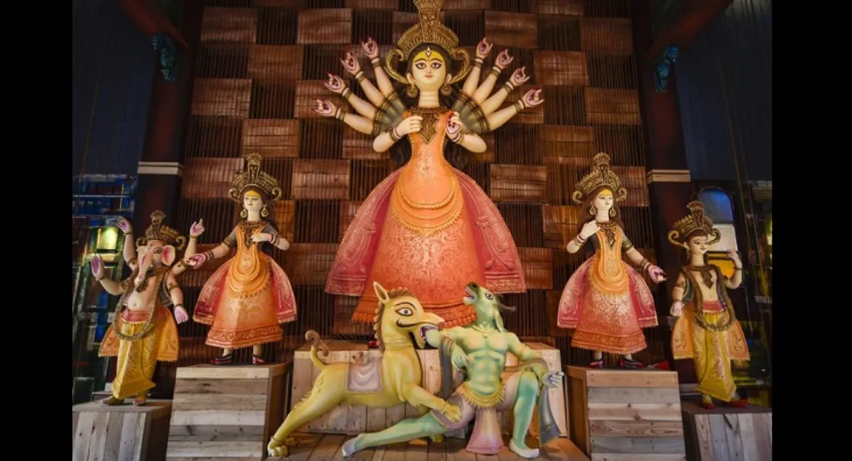 Bangladesh में शुरू हुआ Durga Puja उत्सव, सुनिश्चित किए गए सुरक्षा के कड़े इंतज़ाम