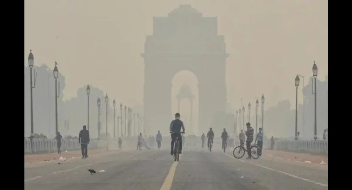 Delhi Air Pollution: दिवाली के बाद फिर जहरीली हुई हवा, दिल्ली-NCR में बढ़ा प्रदूषण