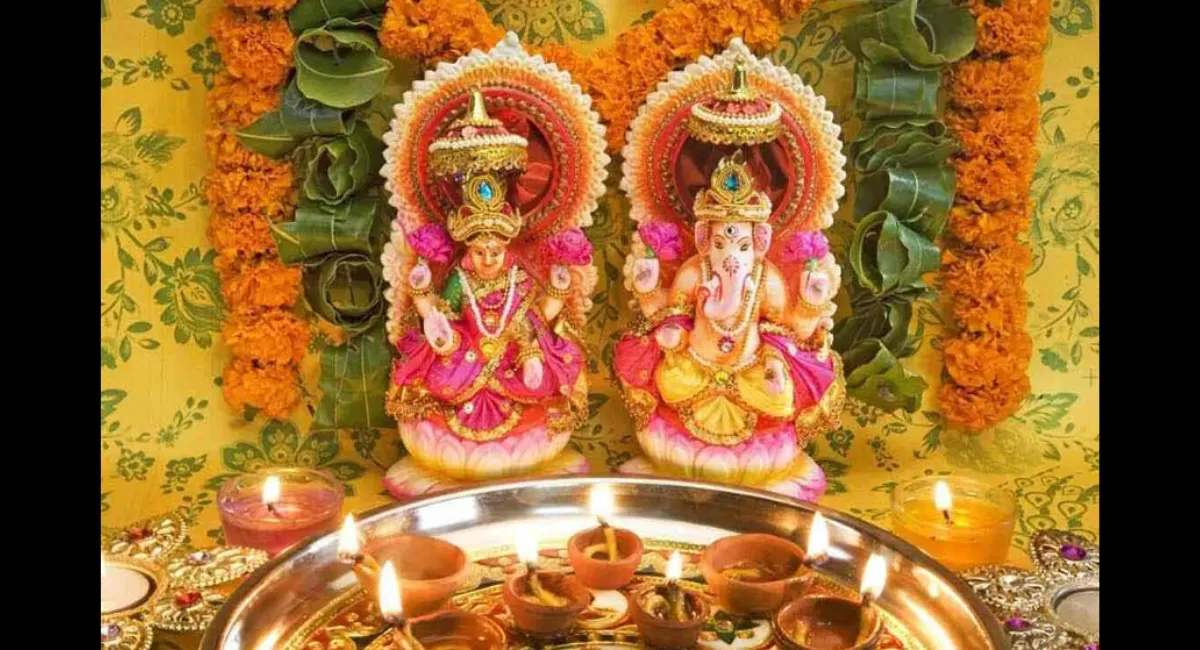 Diwali Puja Hatane ke Niyam: दिवाली के बाद कब उठानी चाहिए पूजा, इस दिन उठाने से मां लक्ष्मी रहती हैं हमेशा साथ