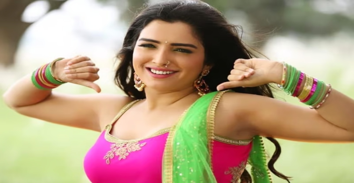 Bhojpuri Actress Amrapali Dubey ने शुरू की मां भवानी की शूटिंग