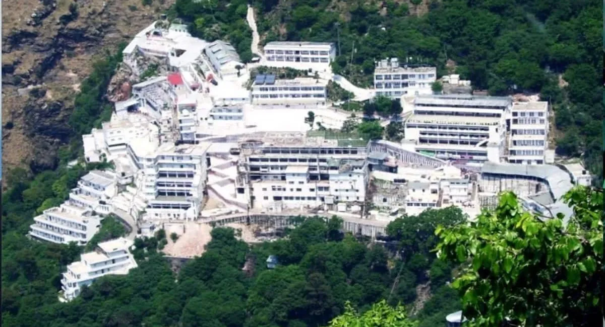 Vaishno Devi Tour Package: नए साल में वीकेंड पर जाएं मां वैष्णो देवी के मंदिर, IRCTC दे रहा है टूर पैकेज