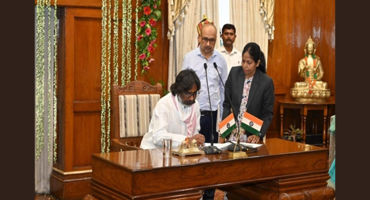 Jharkhand News: Hemant Soren Takes Oath As Jharkhand CM For Third Term